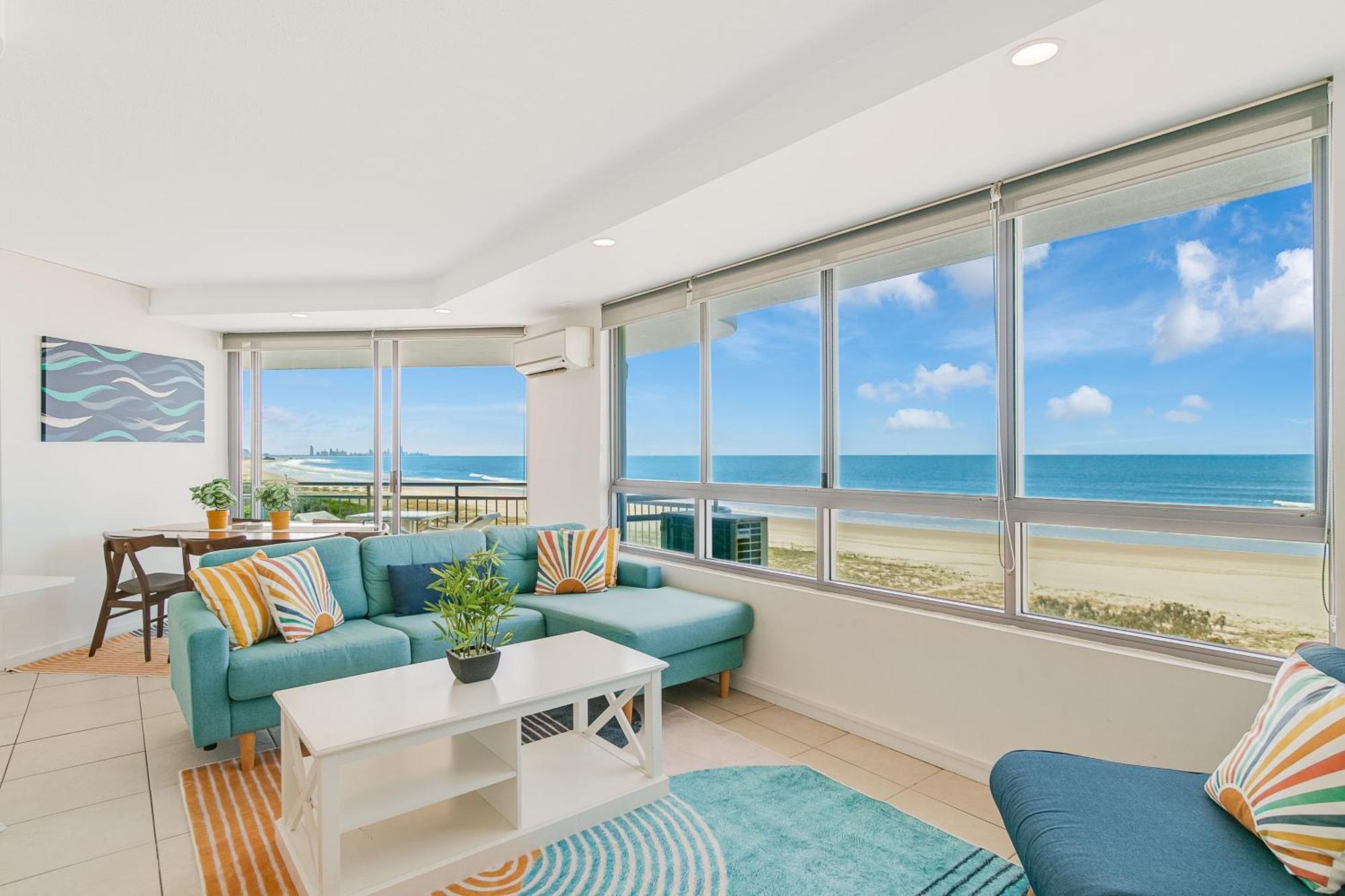 Oceanside Resort - Absolute Beachfront Apartments Голд-Кост Екстер'єр фото