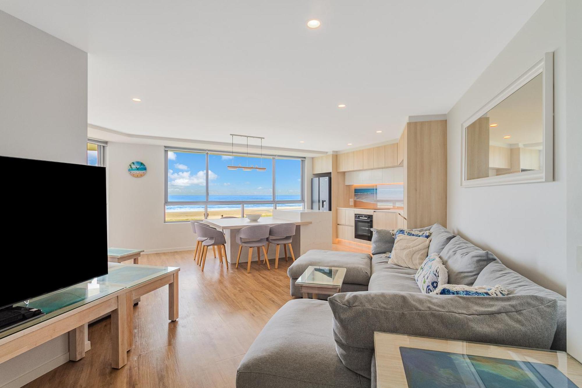 Oceanside Resort - Absolute Beachfront Apartments Голд-Кост Екстер'єр фото