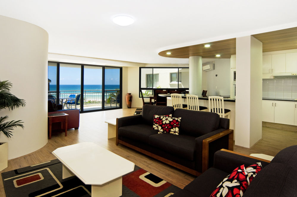 Oceanside Resort - Absolute Beachfront Apartments Голд-Кост Екстер'єр фото