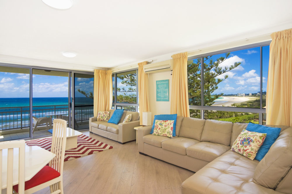 Oceanside Resort - Absolute Beachfront Apartments Голд-Кост Екстер'єр фото